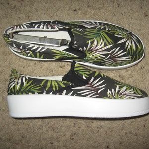 Rue 21 Etc Deck Shoe Loafers - Med 7/8